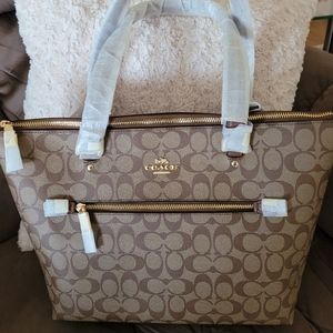 Coach purse, brand new!